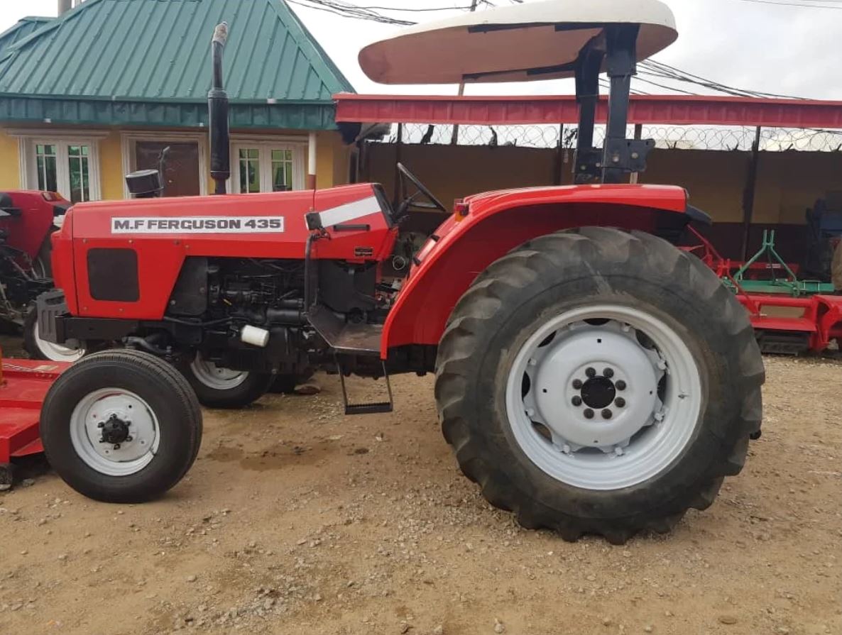 MANUAL DO OPERADOR MASSEY FERGUSON - MF400XTRA LHP, 425, 435