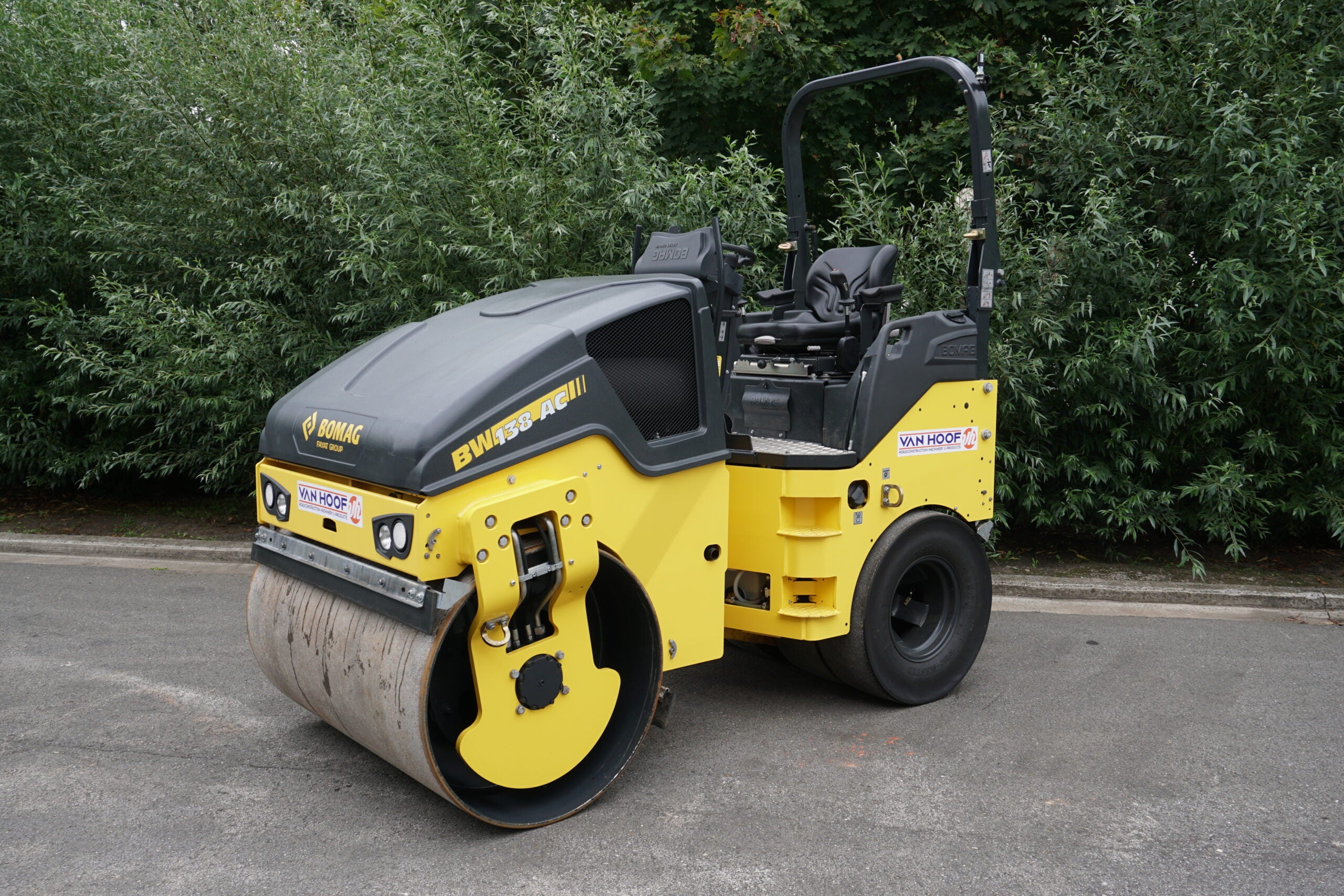 MANUAL DE SERVIÇO ROLO COMPACTADOR - BW135AD, BW138AD, BW138AC BOMAG