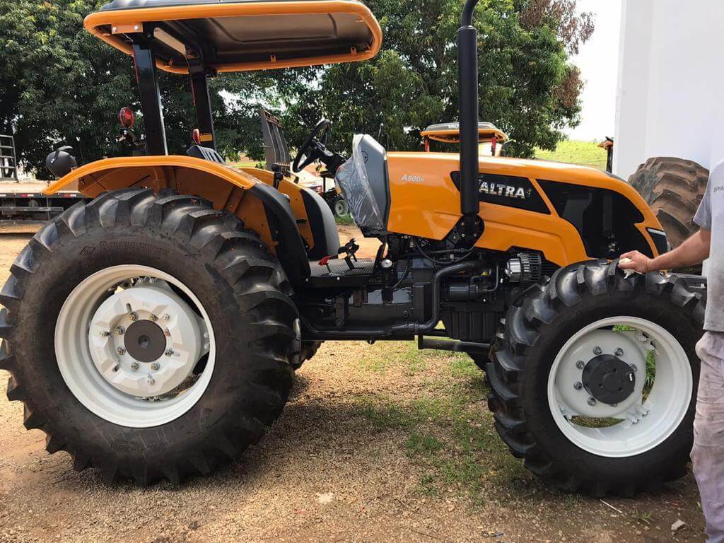CATALOGO DE PEÇAS TRATOR - A800R VALTRA