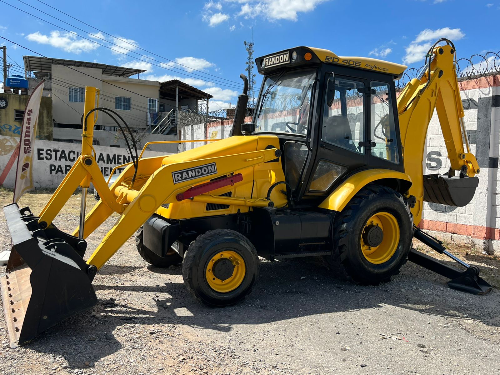 MANUAL DE OPERAÇÃO RETROESCAVADEIRA RD 406 RANDON