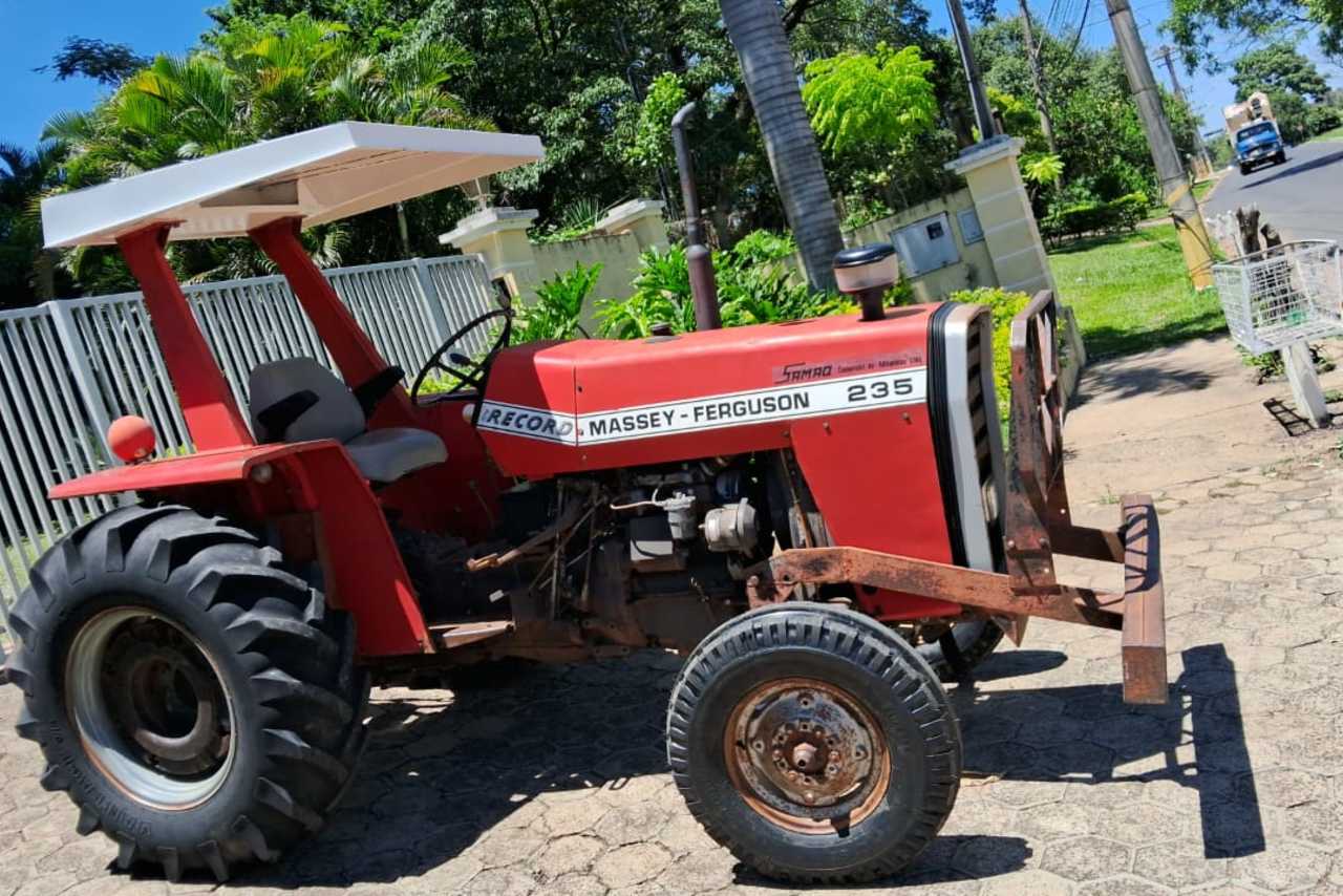 CATALOGO DE PEÇAS TRATOR MASSEY FERGUSON - MF235