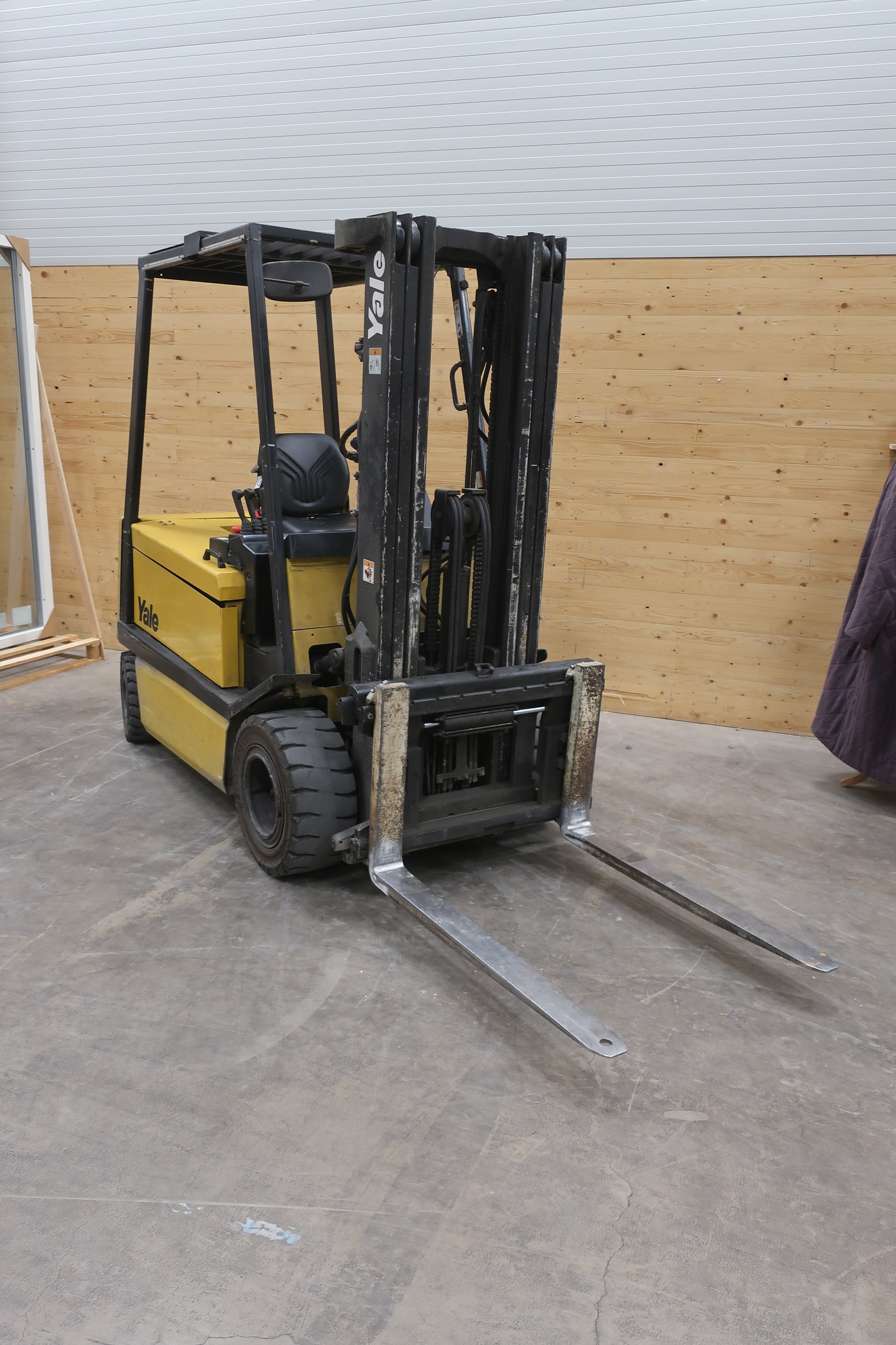 CATALOGO DE PEÇAS EMPILHADEIRA - ERP16-20VF (A955) YALE
