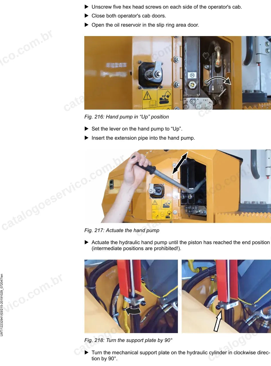 Bomba manual e placa de apoio no basculamento hidráulico da cabine do RL 46-1631
