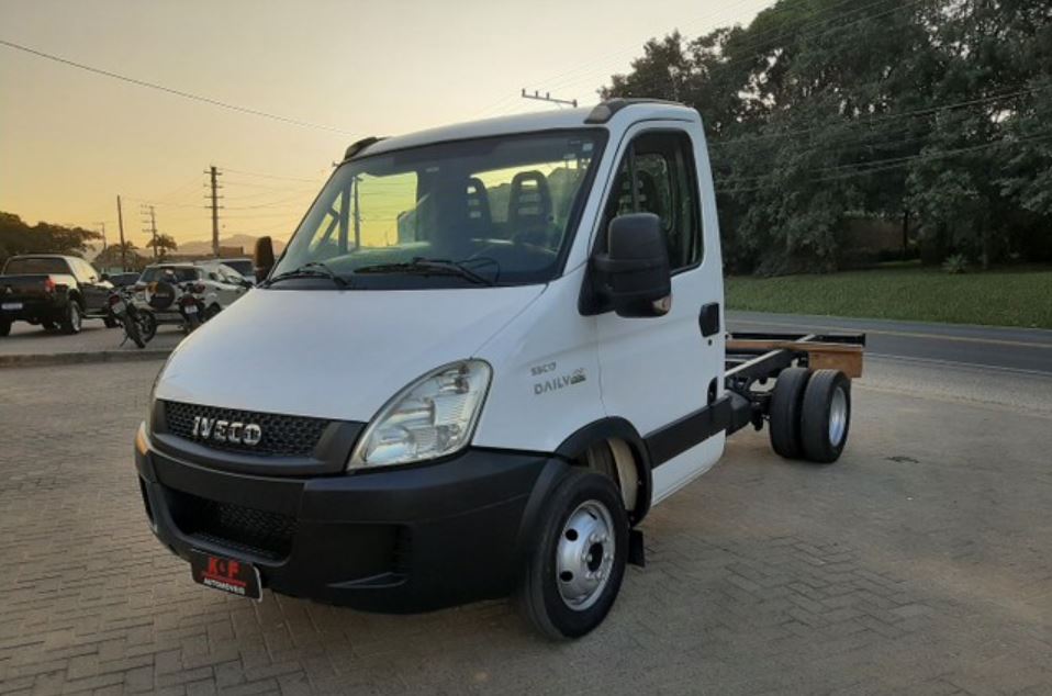 CATÁLOGO DE PEÇAS IVECO - EURO 5- DAILY 55C17 ECOLINE - CABINE SIMLPES
