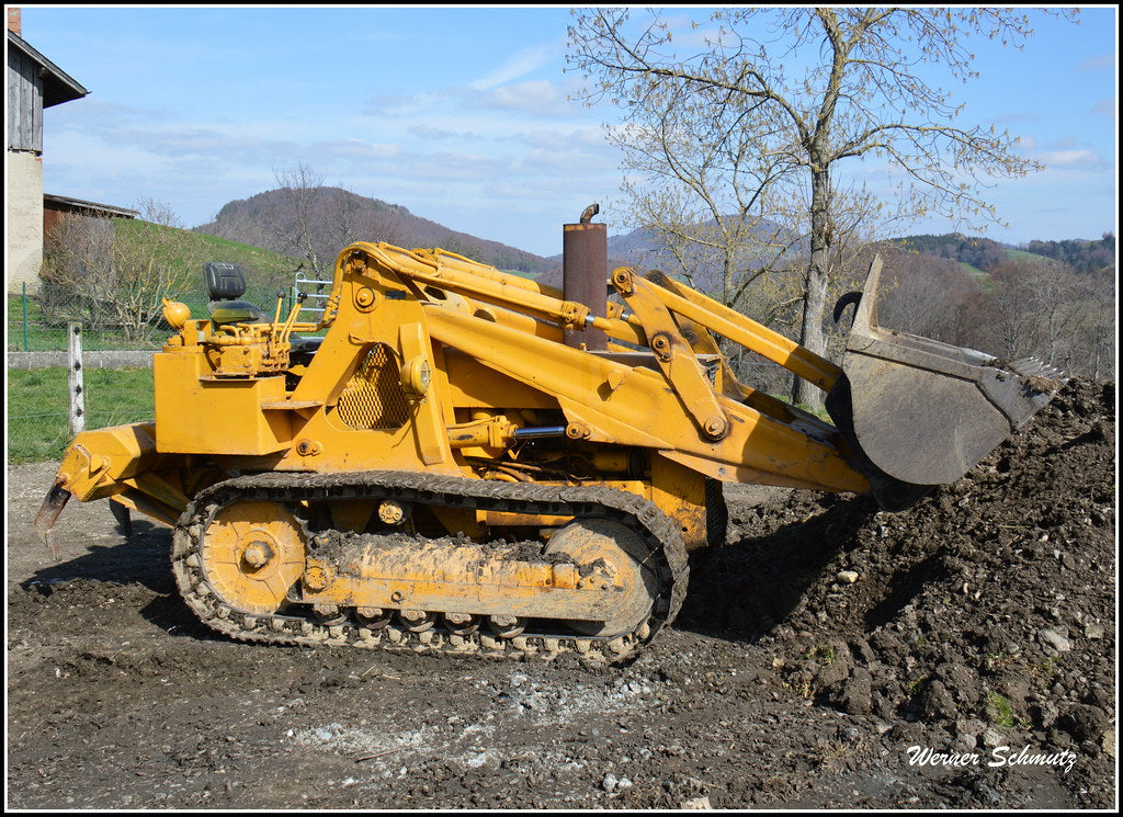 CATALOGO DE PEÇAS MASSEY FERGUSON - MF200 - TRATOR ESTEIRA