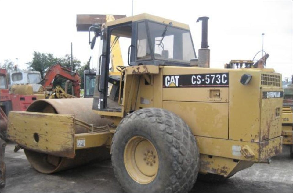 CATALOGO DE PEÇAS CATERPILLAR - CS-573C - ROLO COMPACTADOR VIBRATÓRIO EM PDF