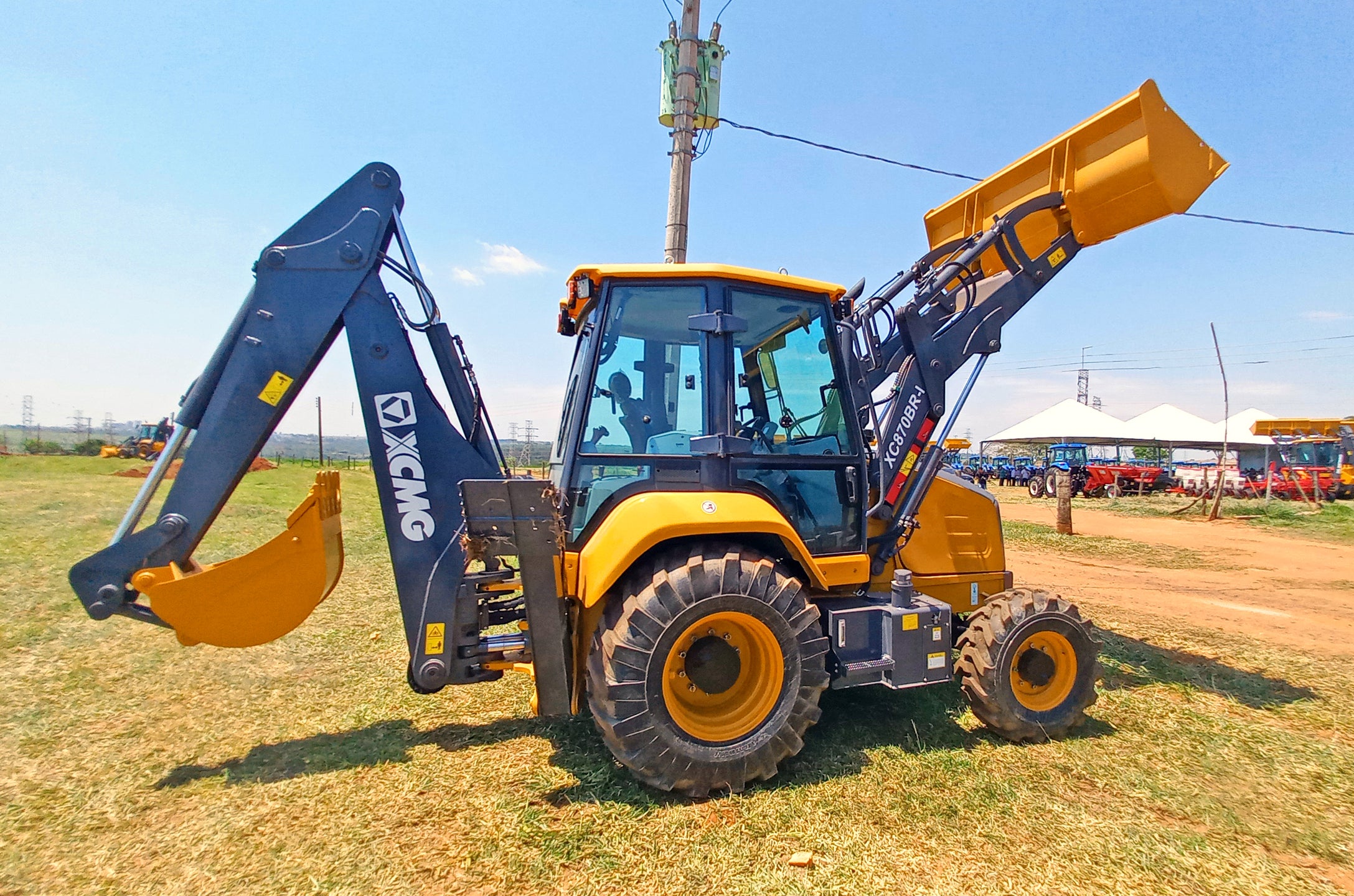 CATÁLOGO DE PEÇAS XCMG - XC870BR - RETROESCAVADEIRA