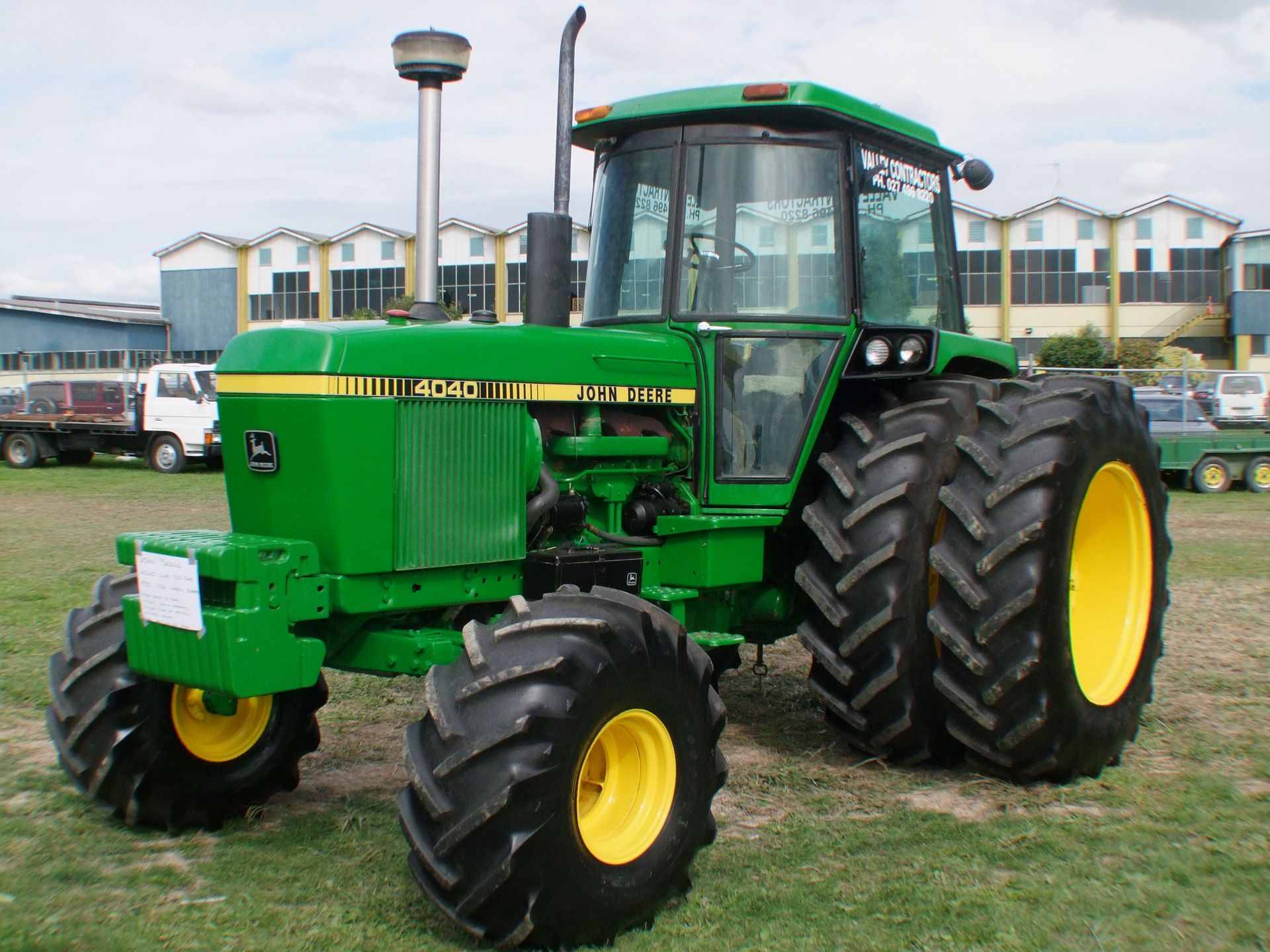 MANUAL DE SERVIÇO MECÂNICO JOHN DEERE - 4040, 4240 - TRATORES