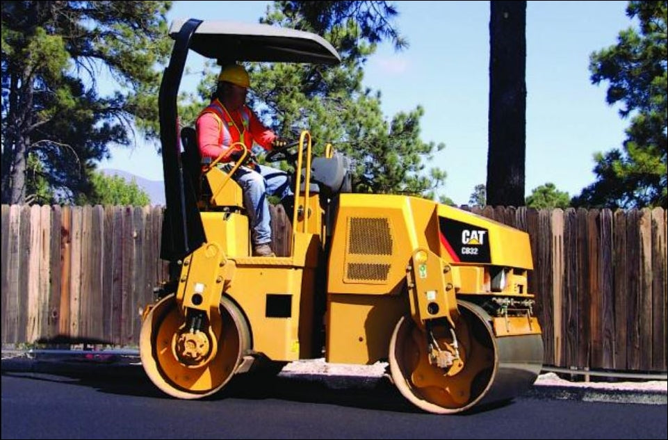 Manual de Serviço CATERPILLAR - CB-32 - Rolo Compactador Vibratório (Inglês) PDF