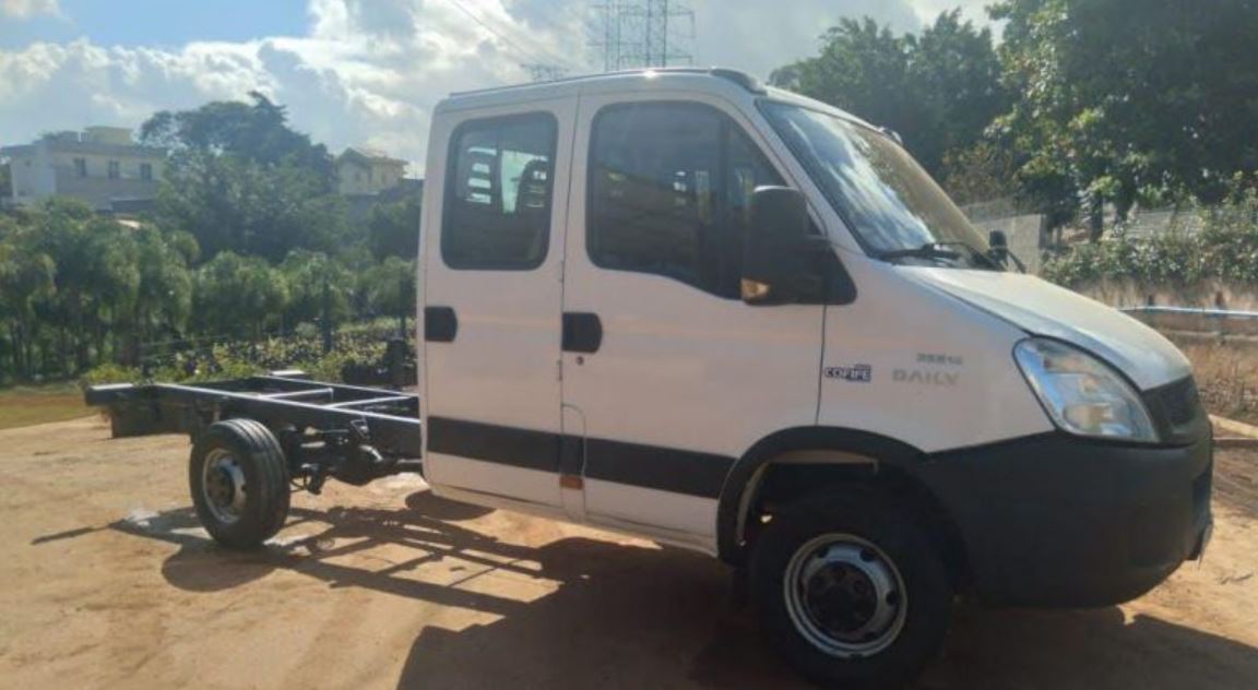 CATÁLOGO DE PEÇAS IVECO - EURO 5 - DAILY 45S17 ECOLINE - CABINE DUPLA