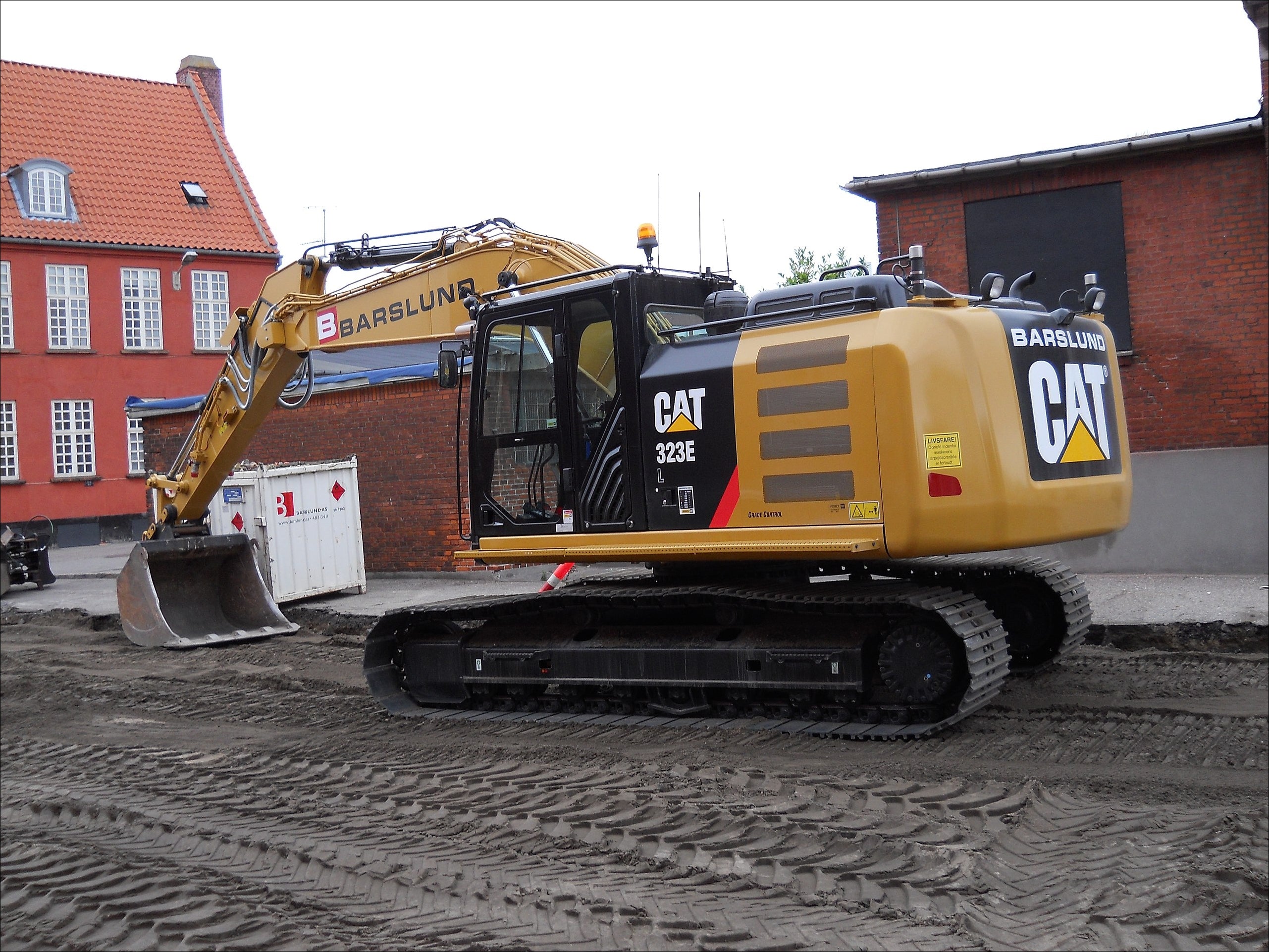 CATALOGO DE PEÇAS CATERPILLAR - 323E L - ESCAVADEIRA EM PDF