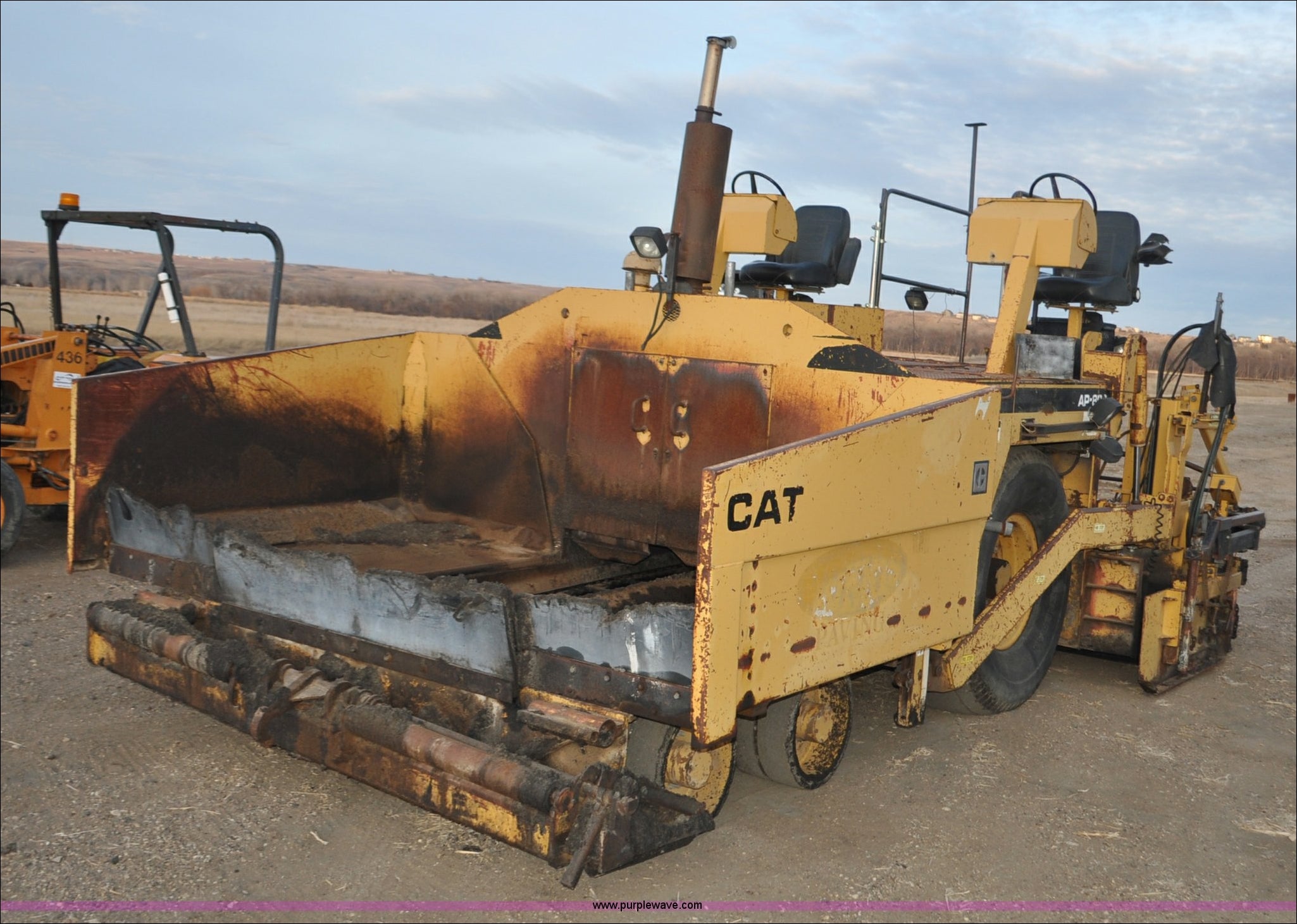 CATALOGO DE PEÇAS CATERPILLAR - AP-800 - PAVIMENTADORA DE ASFALTO - EM PDF
