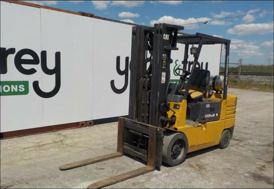 Catalogo De Peças CATERPILLAR - GC30 - Empilhadeira