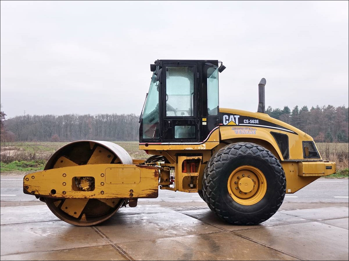 CATALOGO DE PEÇAS CATERPILLAR - CS-563E - ROLO COMPACTADOR VIBRATÓRIO EM PDF