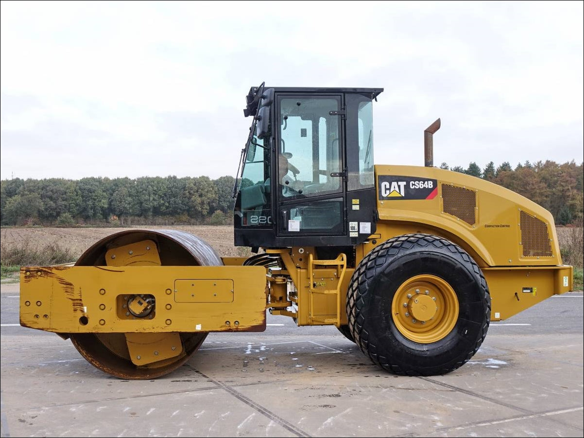 CATALOGO DE PEÇAS CATERPILLAR - CS64B - ROLO COMPACTADOR VIBRATÓRIO EM PDF