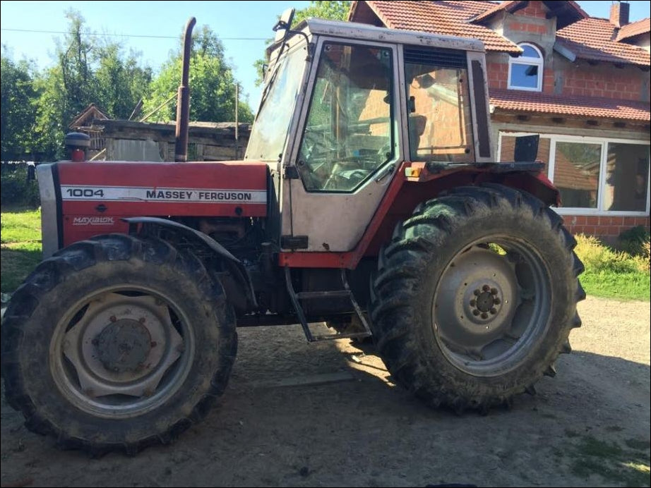 Catalogo De Peças MASSEY FERGUSON - MF 1004 - Trator