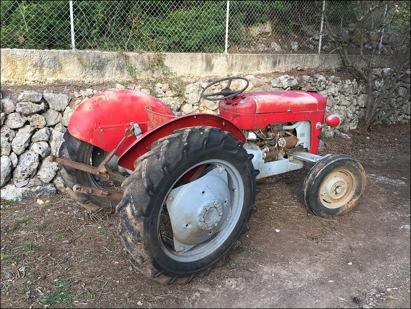 Catalogo De Peças MASSEY FERGUSON - MF 25\825 - Trator