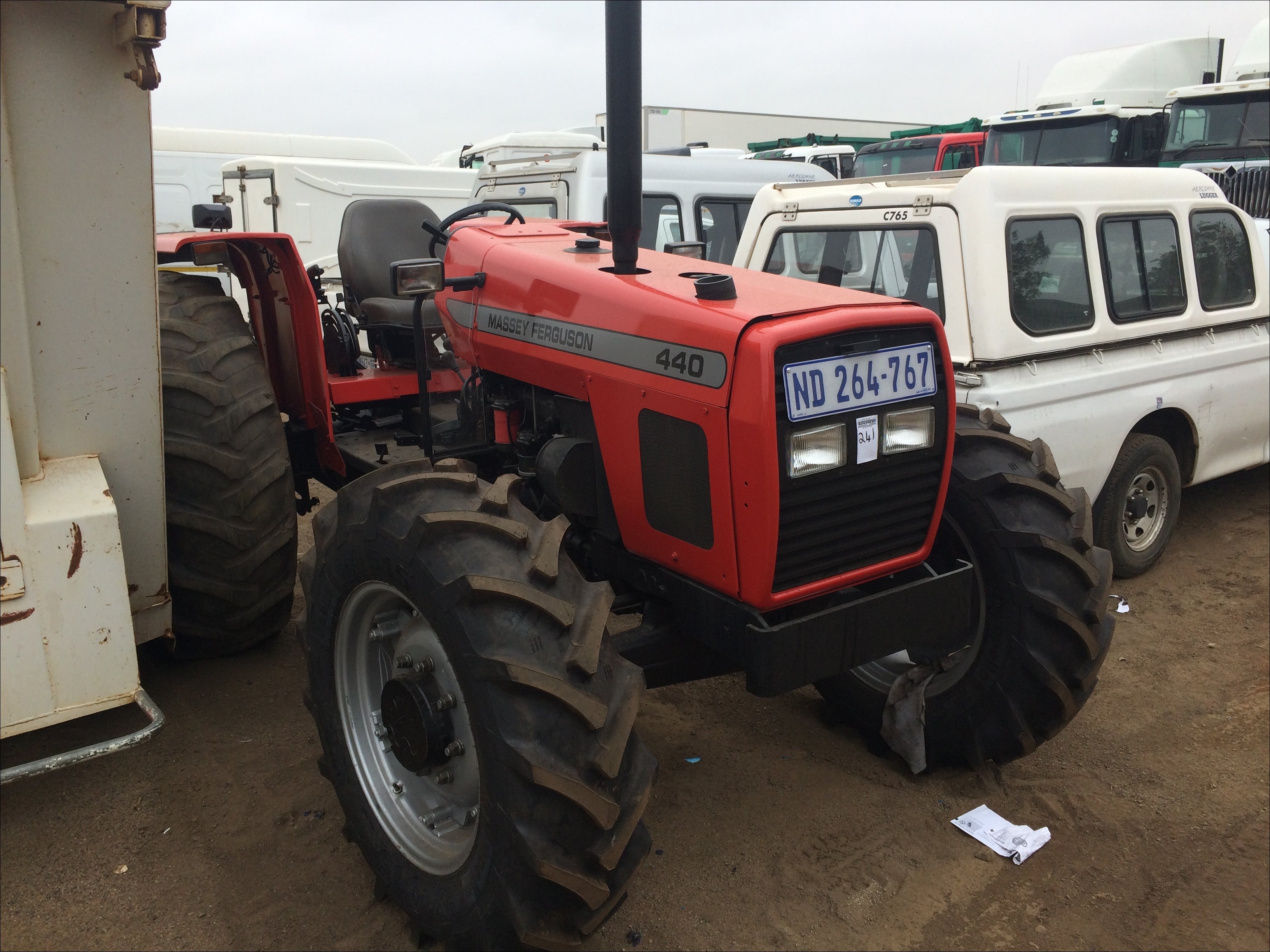 Catalogo De Peças MASSEY FERGUSON - MF 440 2WD - Trator