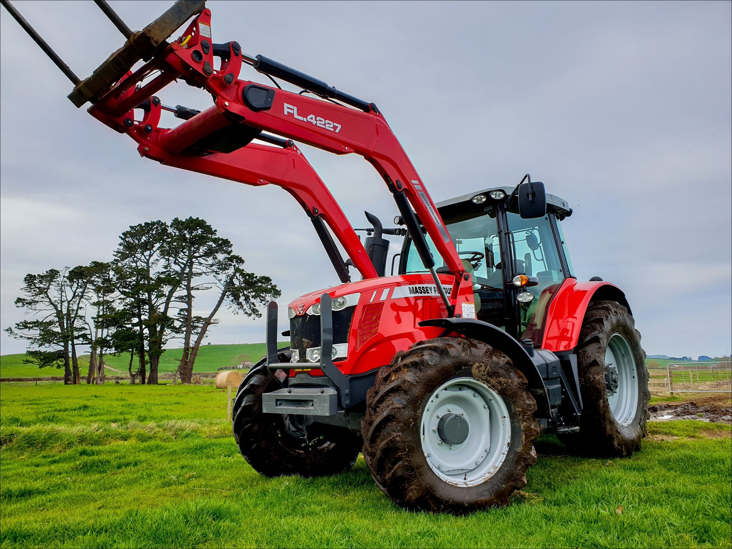 CATÁLOGO DE PEÇAS MASSEY FERGUSON - FL.4227 - CARREGADOR FRONTAL