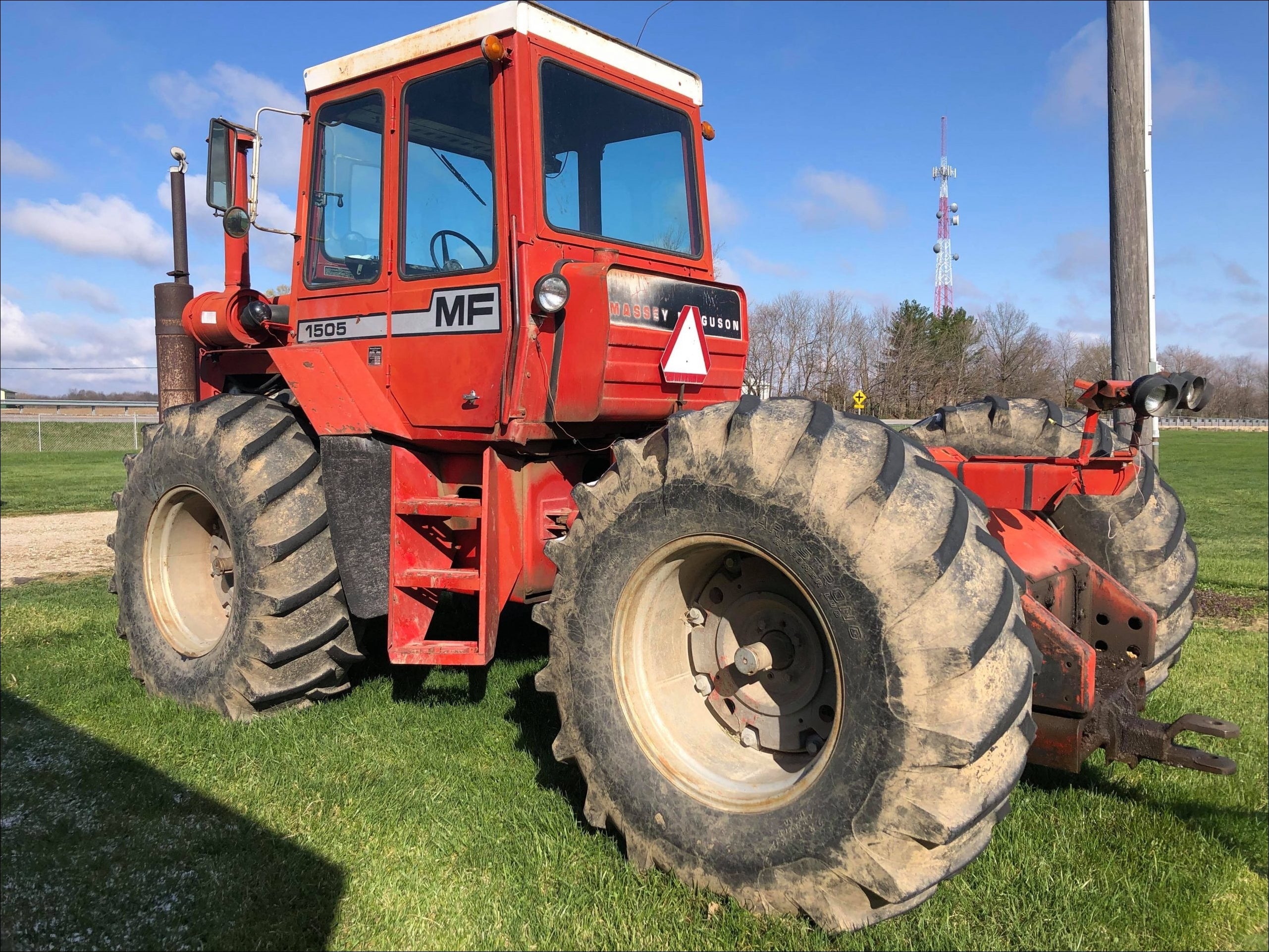 Catalogo De Peças MASSEY FERGUSON - MF 1505\1805 - Trator