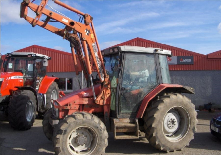 CATÁLOGO DE PECAS MASSEY FERGUSON - MF905\910\915\920 - CARREGADOR