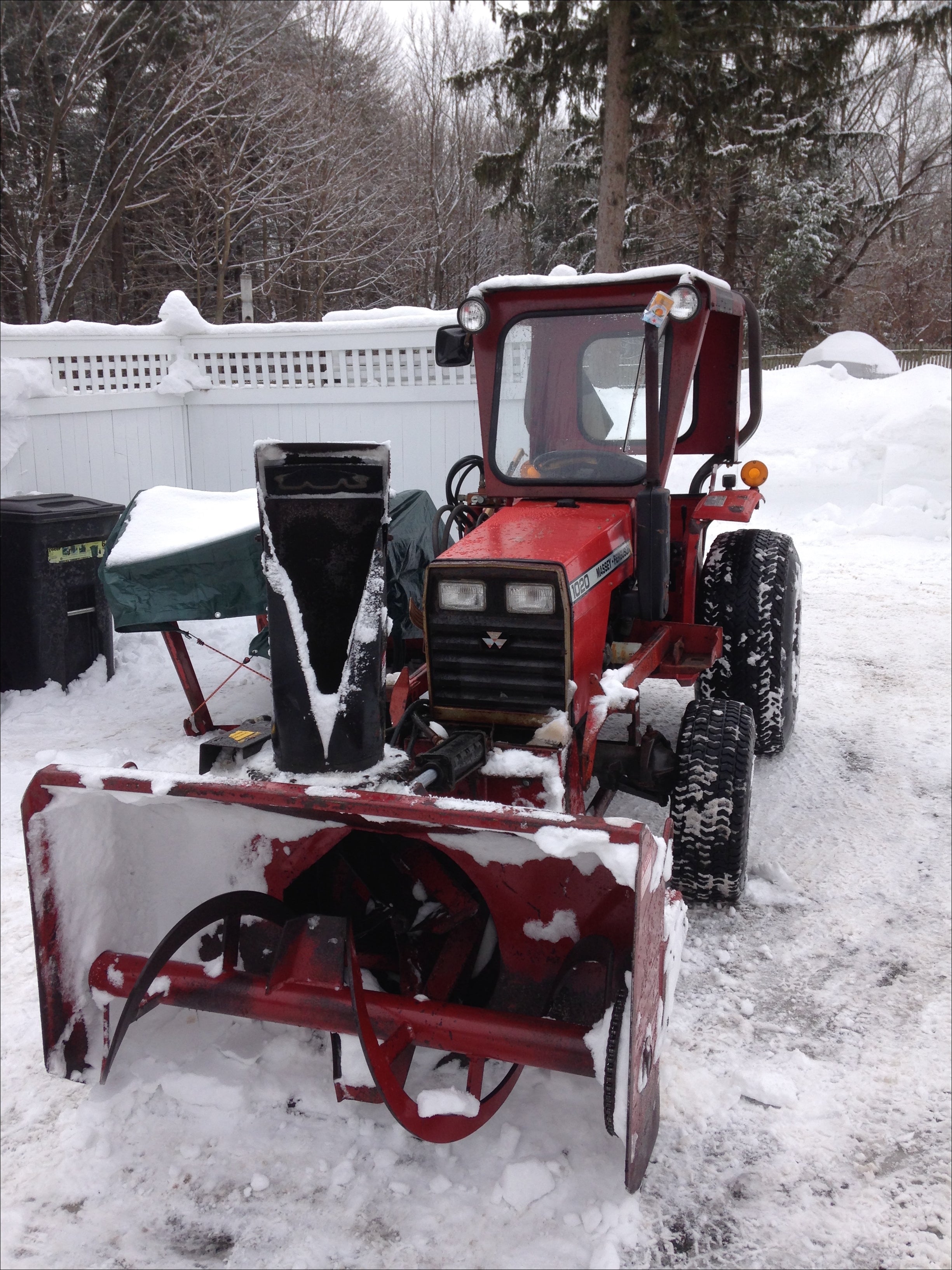 Catalogo De Peças MASSEY FERGUSON - MF 1024 - Trator