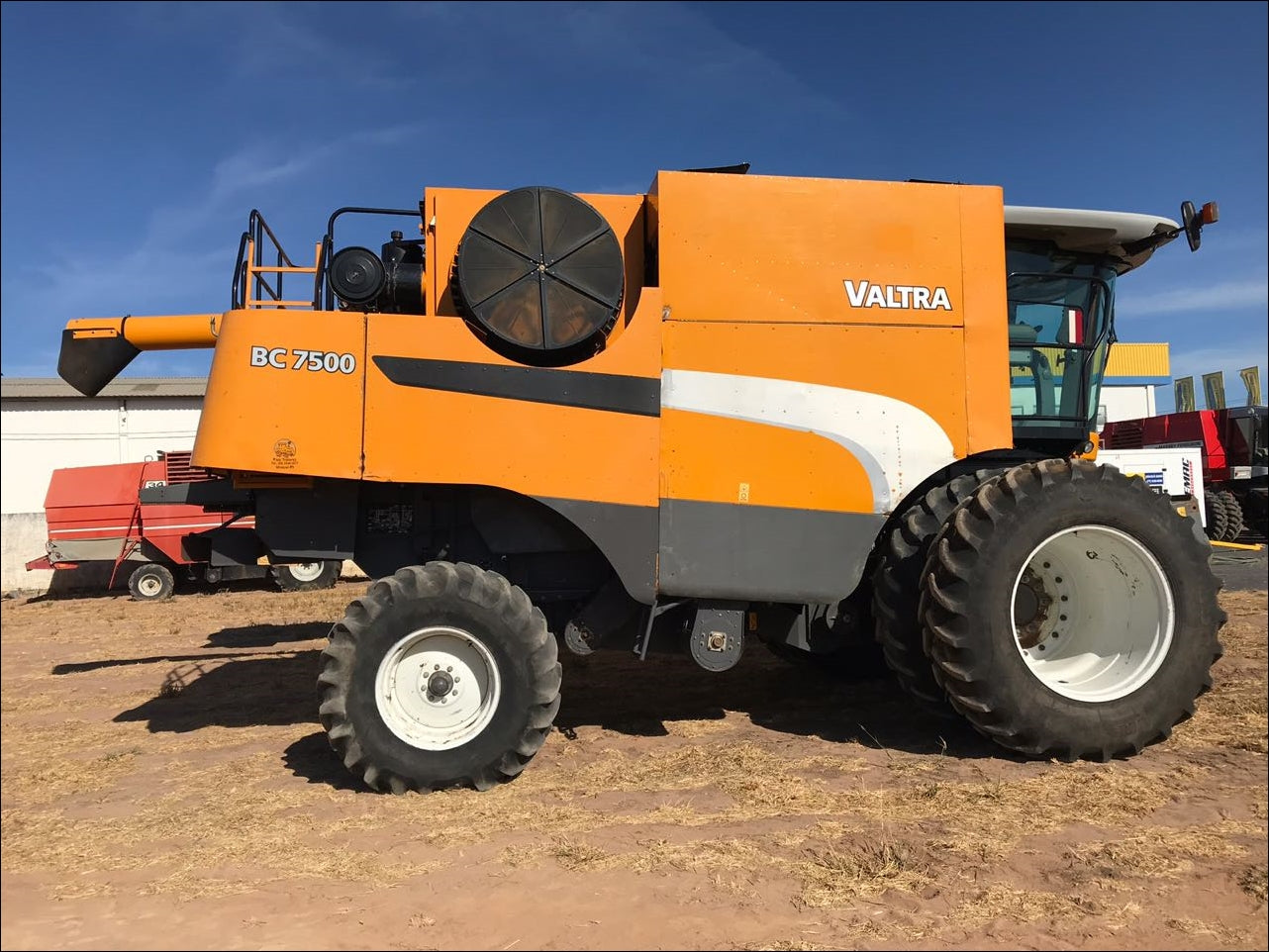 Catálogo De Peças Valtra - BC 7500 (BR) - Colheitadeira