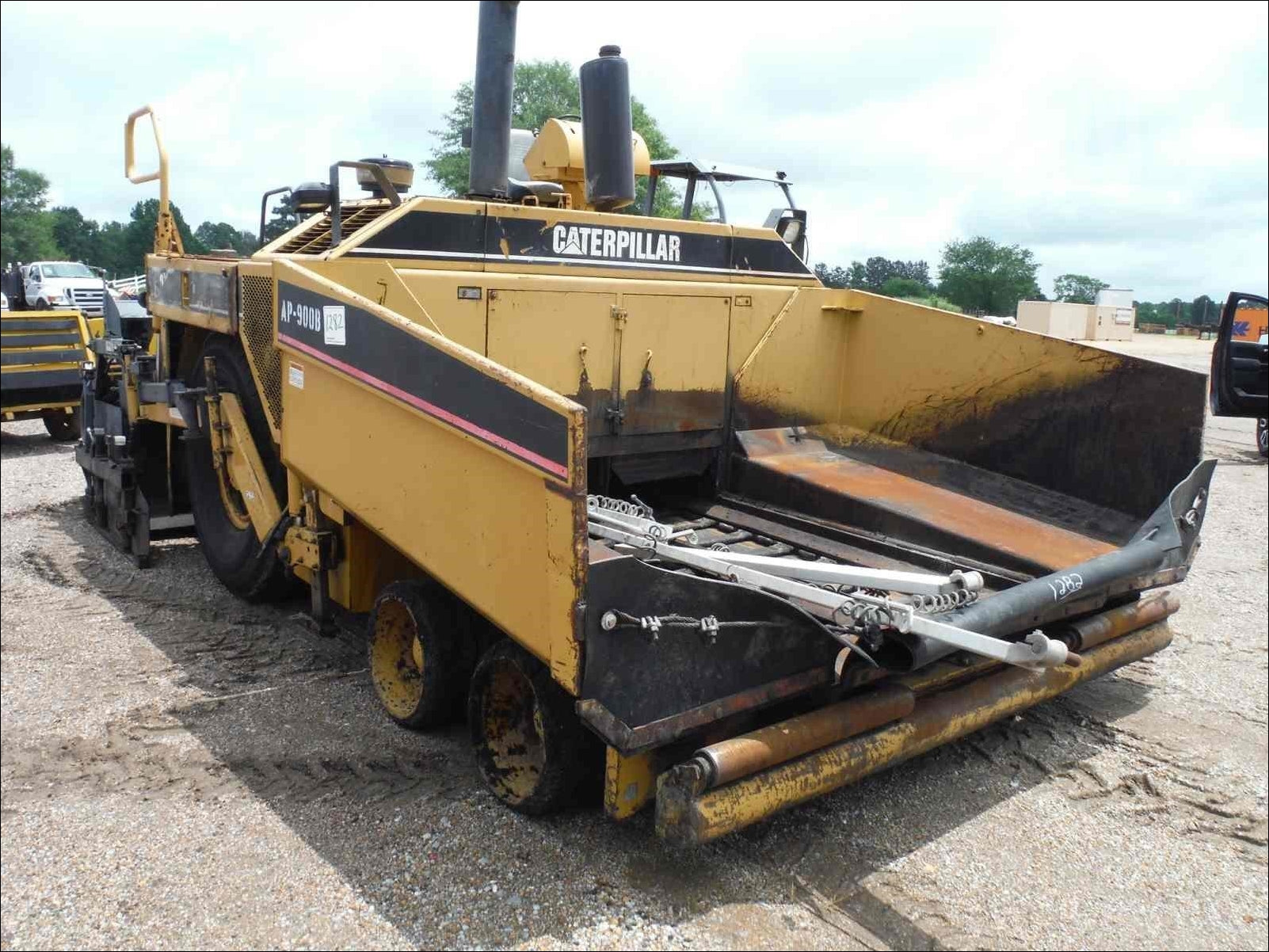 CATALOGO DE PEÇAS CATERPILLAR - AP-900B - PAVIMENTADORA DE ASFALTO - EM PDF