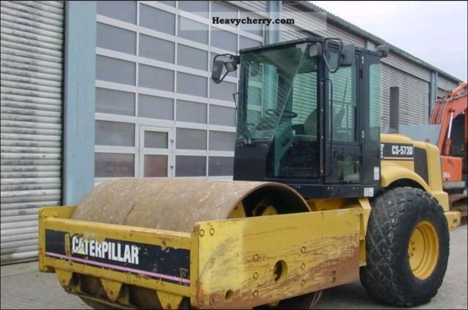 Manual de Serviço CATERPILLAR - CS-573D - Rolo Compactador Vibratório (Inglês) PDF