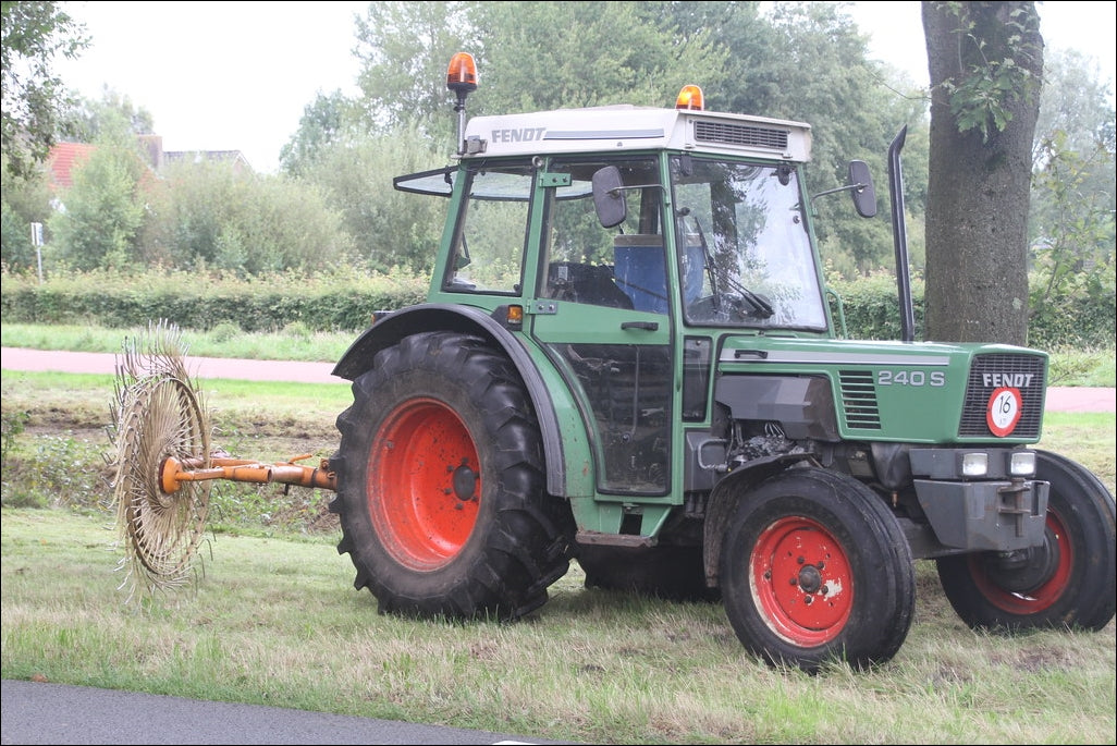 Catalogo De Peças FENDT - FARMER 240S - Trator