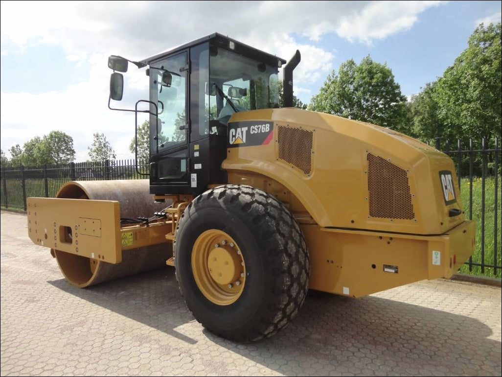 CATALOGO DE PEÇAS CATERPILLAR - CS-76B - ROLO COMPACTADOR VIBRATÓRIO EM PDF