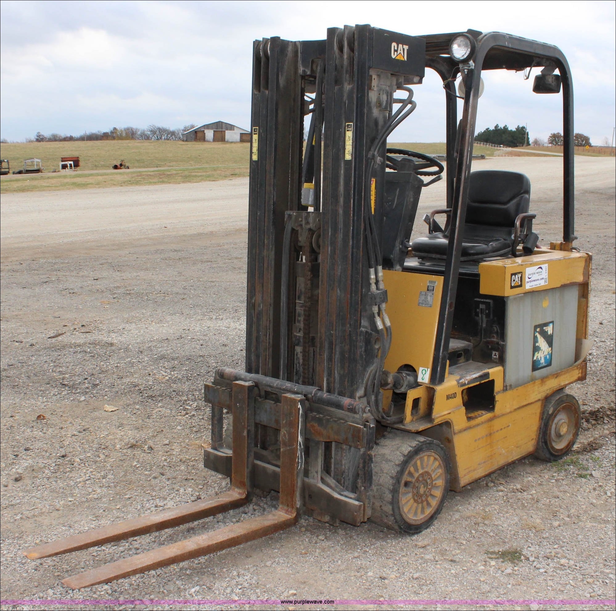 Catalogo De Peças CATERPILLAR - M40D P - Empilhadeira
