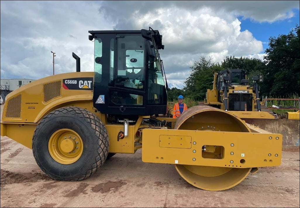 Manual de Serviço CATERPILLAR - CS-66B - Rolo Compactador Vibratório (Inglês) PDF