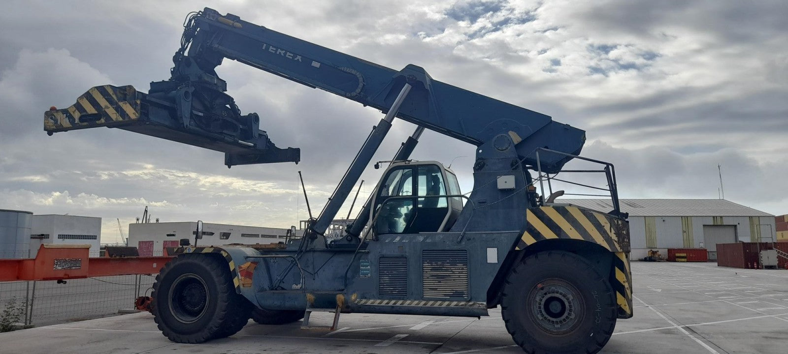 MANUAL DE SERVIÇO ESQUEMA ELETRICO MANIPULADOR TELESCOPICO TFC45 TEREX