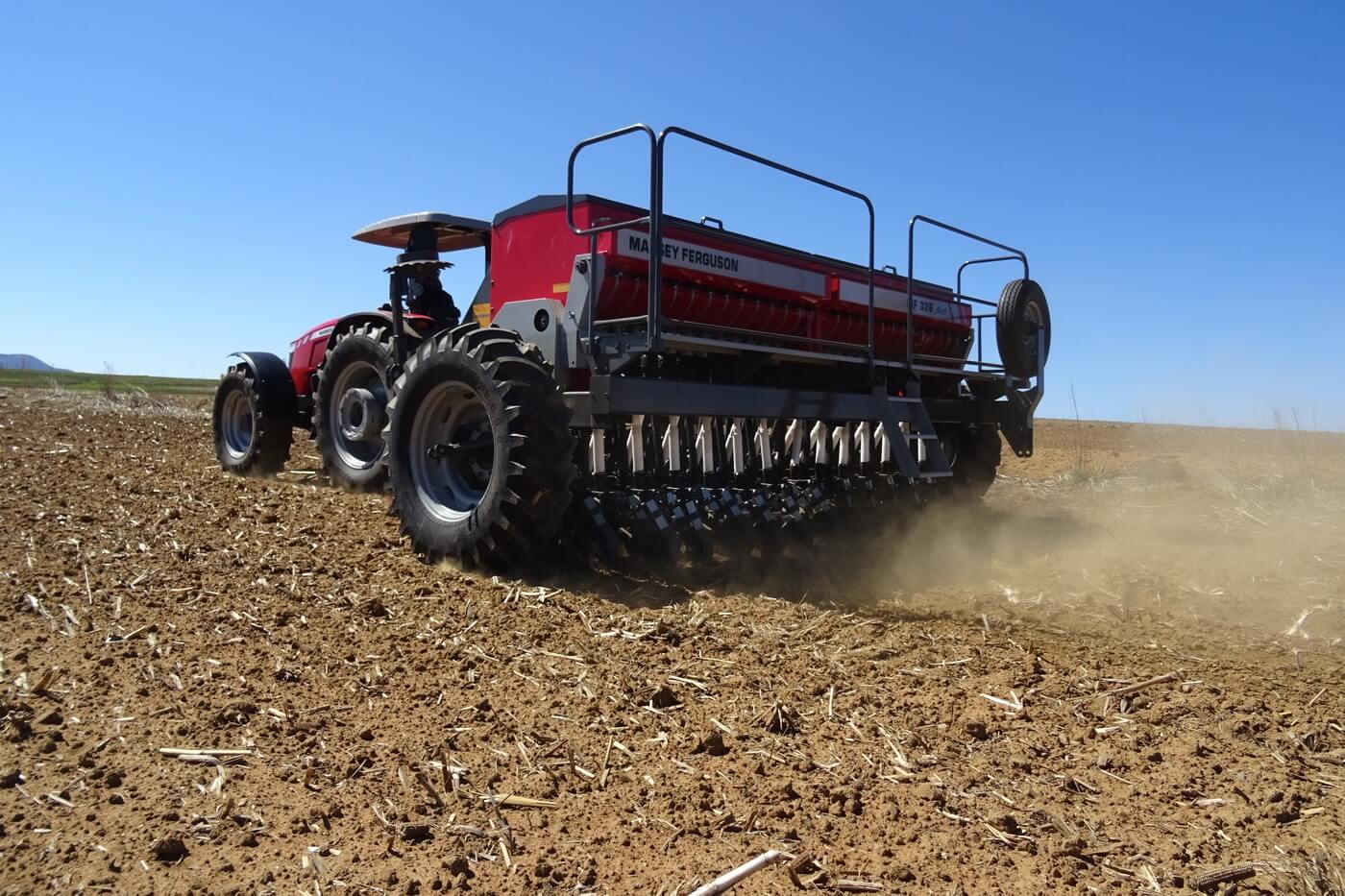MANUAL DO OPERADOR MASSEY FERGUSON - MF300, 320, 322, 326 - 2012