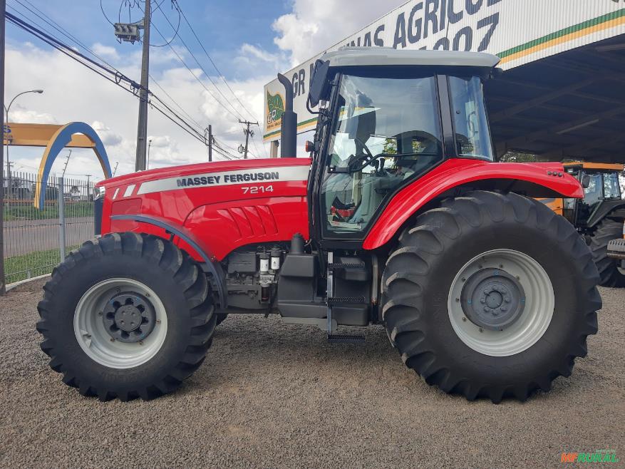 MANUAL DO OPERADOR MASSEY FERGUSON - MF7214, 7215, 7217-2017