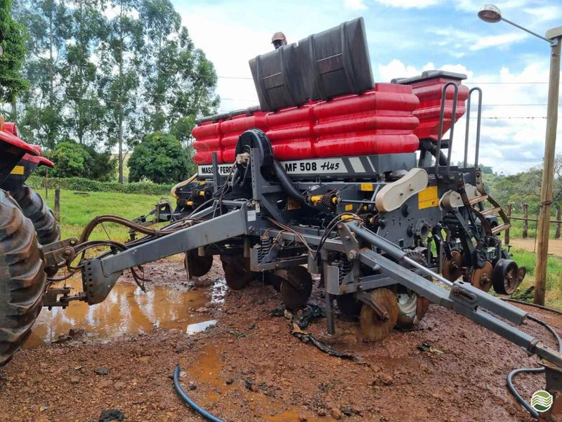 MANUAL DO OPERADOR MASSEY FERGUSON - MF500 H/ HF /S/ V, 506, 508