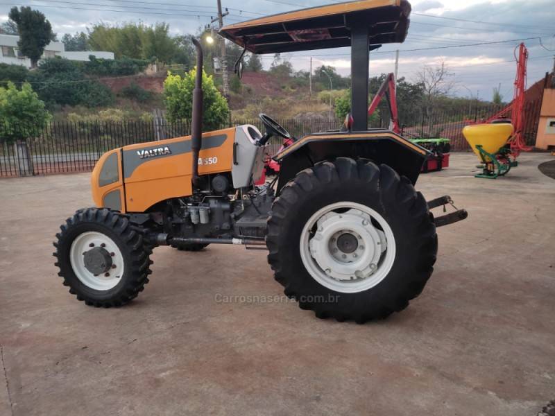 Manual do Operador Valtra - A550 - 2016 - Trator