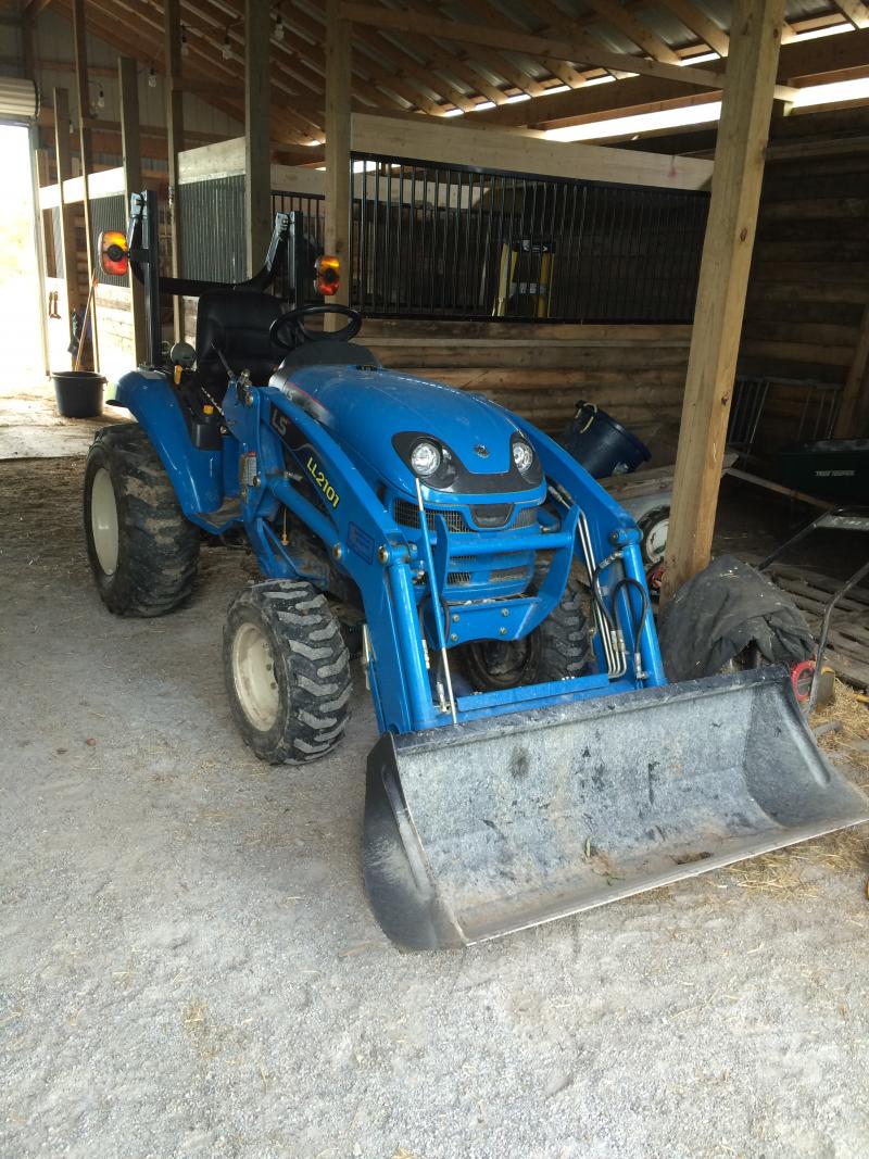 MANUAL DE OPERAÇÃO TRATOR - J2020H, J2030H LS