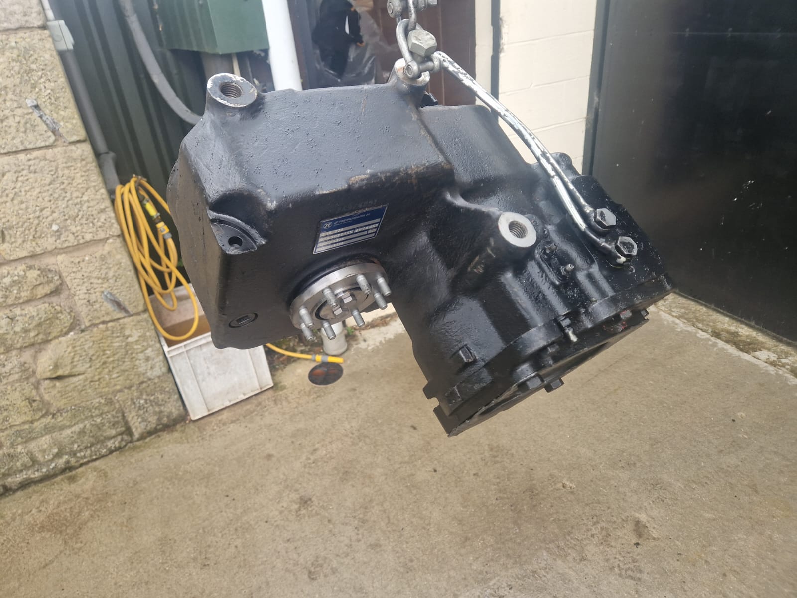 MANUAL DE SERVIÇO TRANSMISSÃO POWERSHIFT HIDROSTÁTICO - ZF 2 HL – 250/270/290