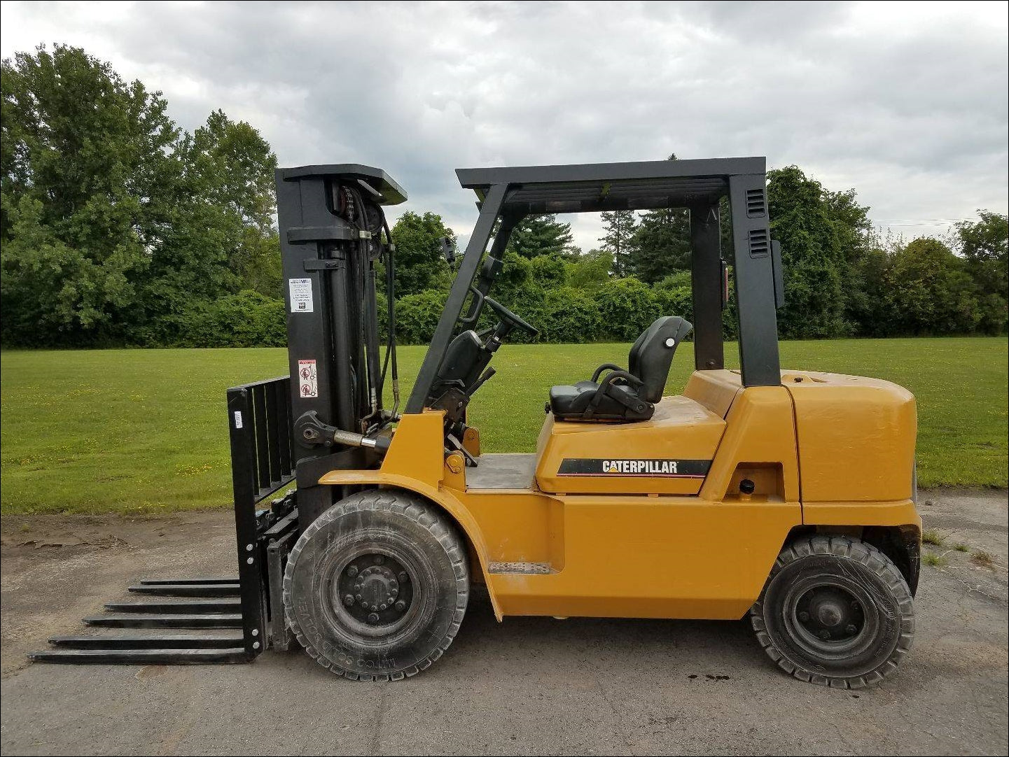 Catalogo De Peças CATERPILLAR - DP40K - Empilhadeira