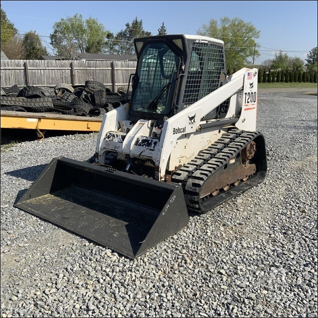 Manual De Serviço BOBCAT - T200 Turbo\T200 Turbo HF - Mini Carregadeira