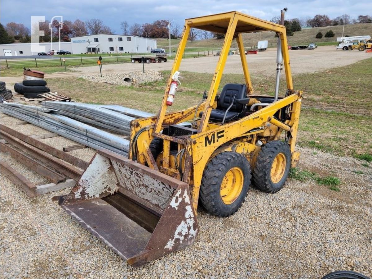 CATALOGO DE PEÇAS MASSEY FERGUSON - MF711 - MINI CARREGADEIRA