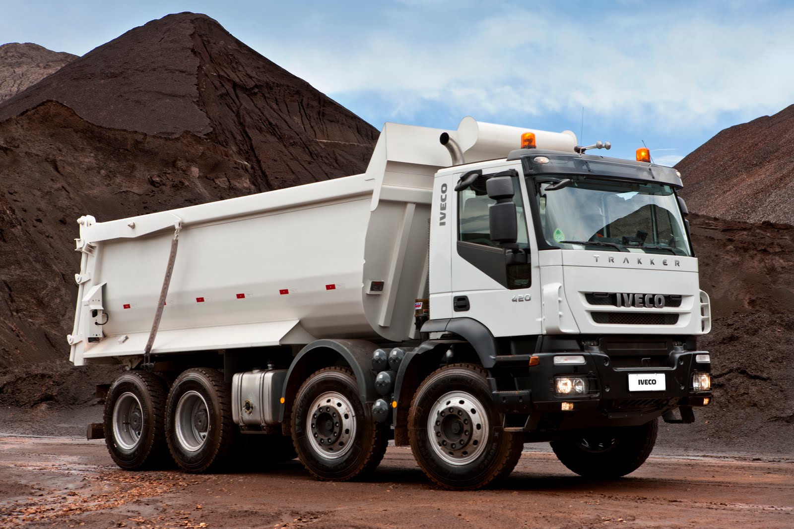 CATÁLOGO DE PEÇAS IVECO - TRAKKER 740T48T AD EUROTRONIC - ECOLINE