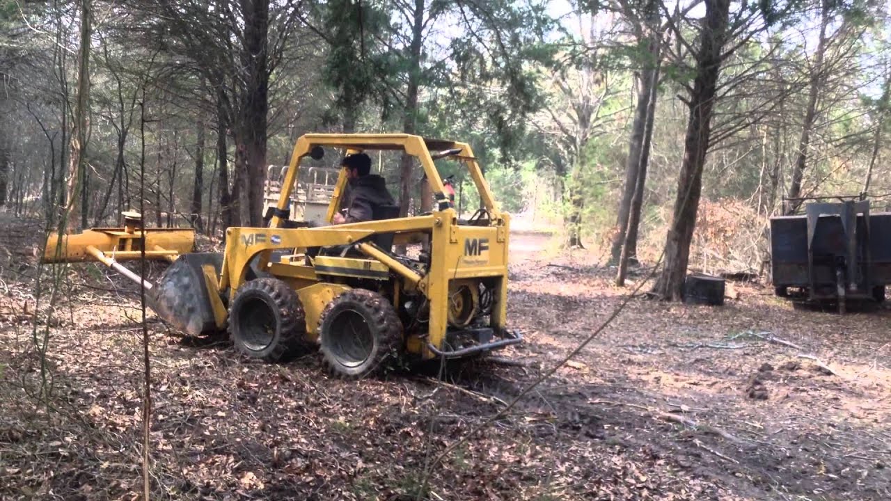 CATALOGO DE PEÇAS MASSEY FERGUSON - MF811 - MINI CARREGADEIRA