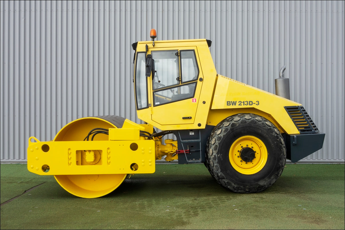 Serviço De Treiname. BOMAG - BW213 D-DH-PDH-3\BW214 DH-PDH-3