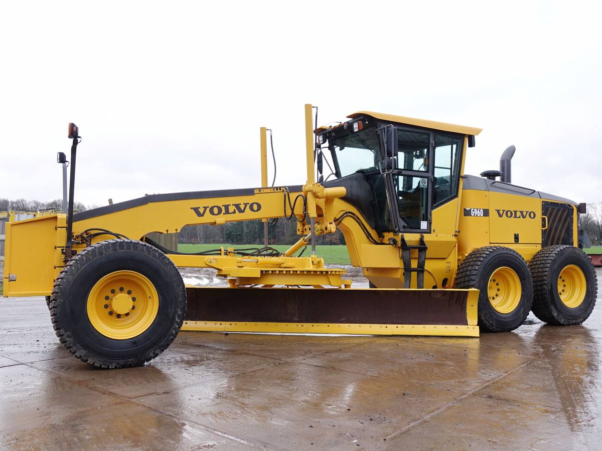 MANUAL DE SERVIÇO DE OFICINA VOLVO - G960 - MOTONIVELADORA
