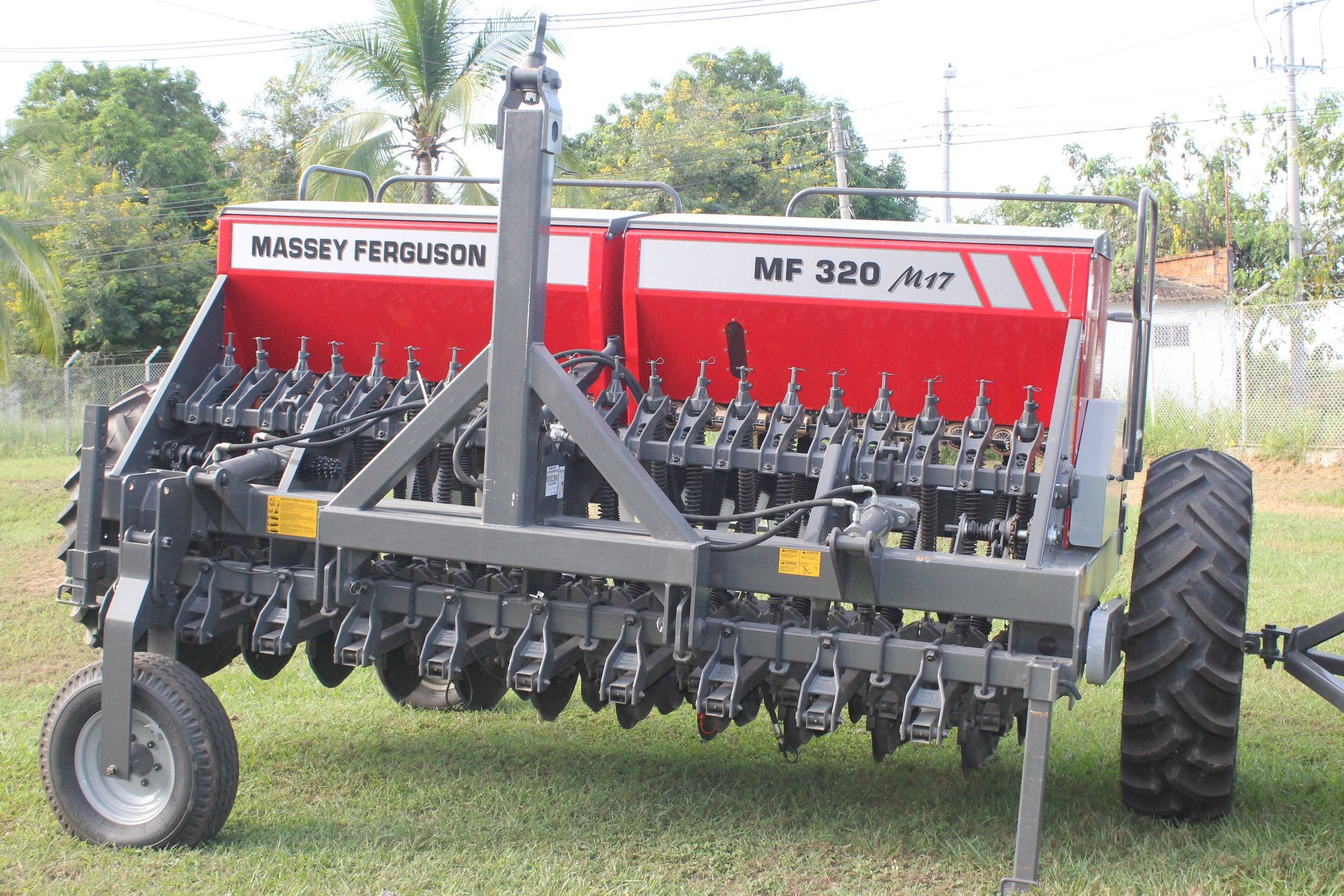 CATÁLOGO DE PEÇAS MASSEY FERGUSON - MF 320 /322/ 326 - SEMEADORA