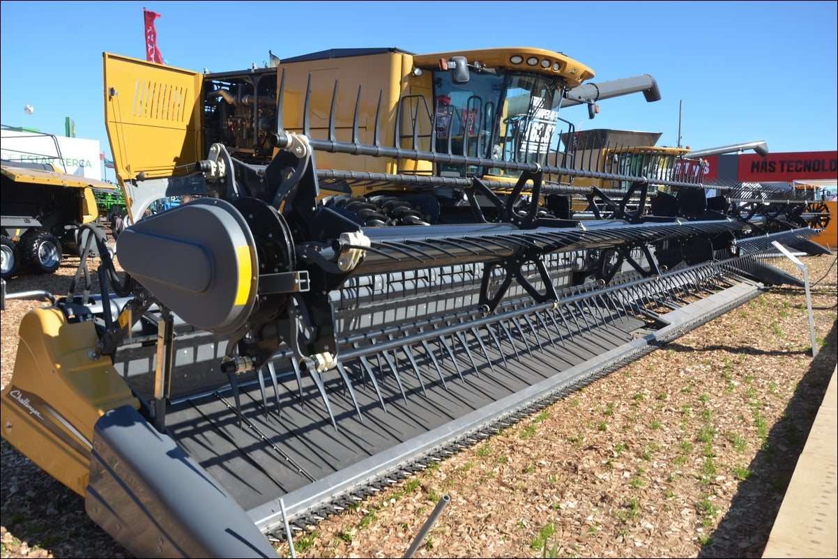 Catalogo De Peças CHALLENGER - 9255 DYNAFLEX - Colheitadeira