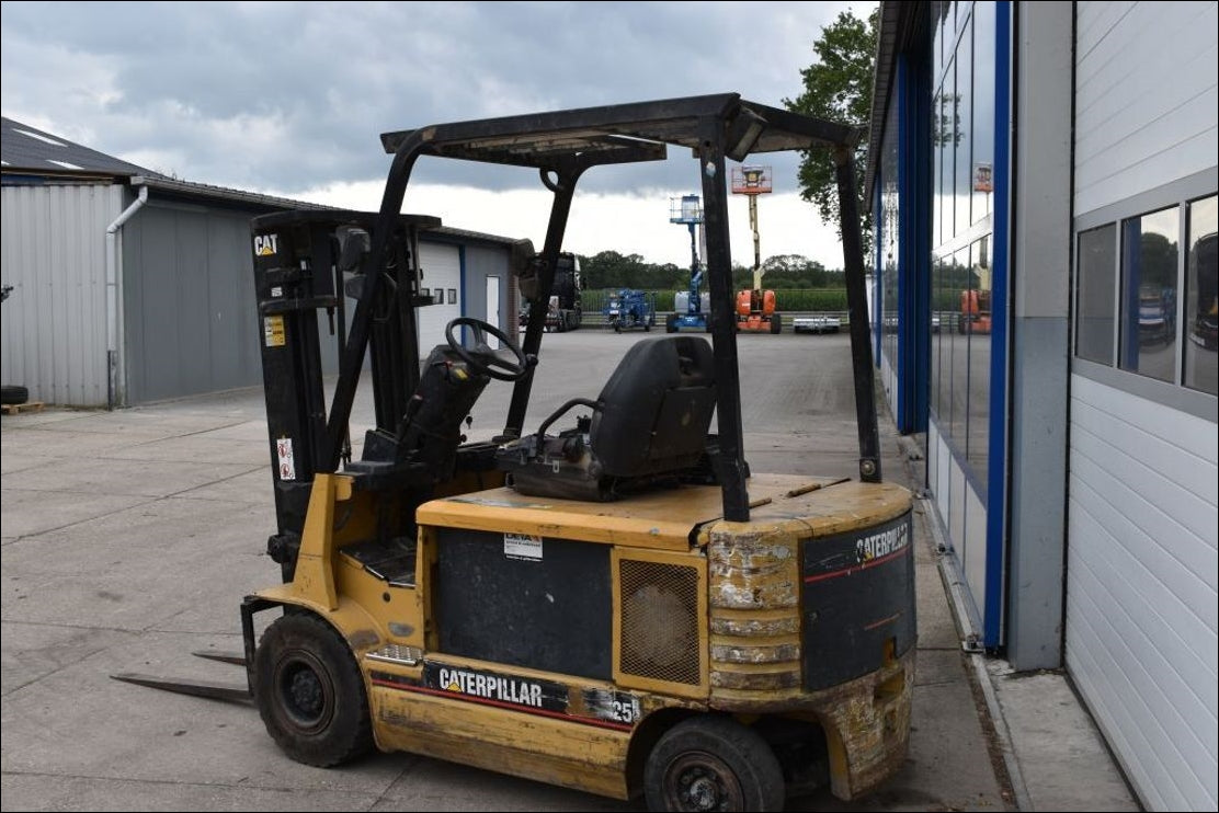 Catalogo De Peças CATERPILLAR - EP25 36\48V MCII - Empilhadeira